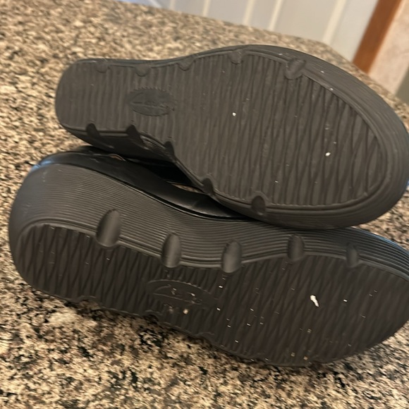 Black leather Clark’s wedge shoes size 7 1/2 - Picture 4 of 4